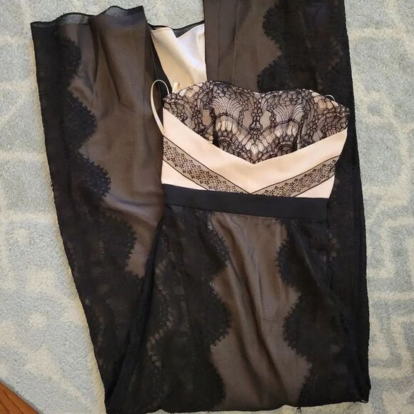 TED BAKER LONDON 'Hanya' Black and Pink Lace Maxi Dress - Picture 3 of 15